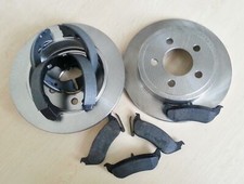 PER JEEP CHEROKEE KJ 02-07 DISCHI FRENO POSTERIORI PASTIGLIE FRENO A MANO SET SCARPE PARCHEGGIO