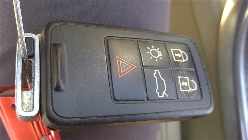 Interruptor de encendido montado en el tablero pulsador se adapta a 14-18 VOLVO S60 711869 Foto 3 de 4