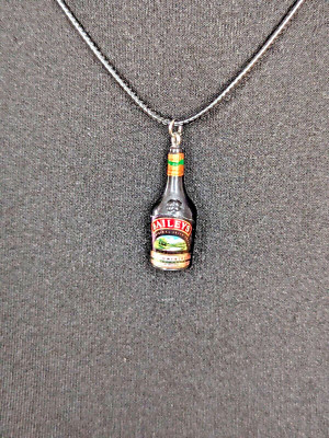 Halskette Baileys Fans - Leder Band. Mini Flasche. Miniatur Fasching Lustig Cool
