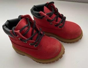 boys red boots