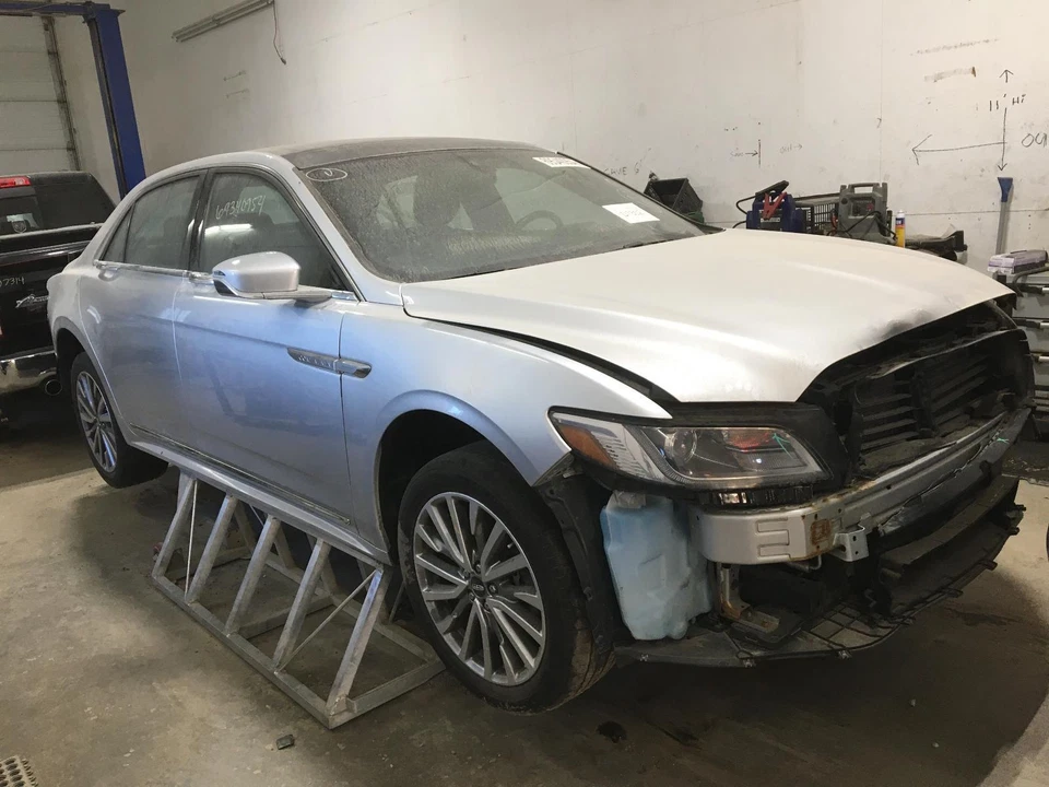 Conjunto de bomba y motor ABS usado se adapta a: Lincoln Continental 2018 montaje sin ADA Foto 4 de 4