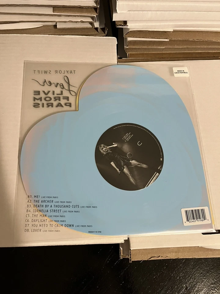 Taylor Swift LOVER (LIVE FROM PARIS) LLFP HEART SHAPED VINYL 2LP [IN HAND] 💗 - Image 2 of 4