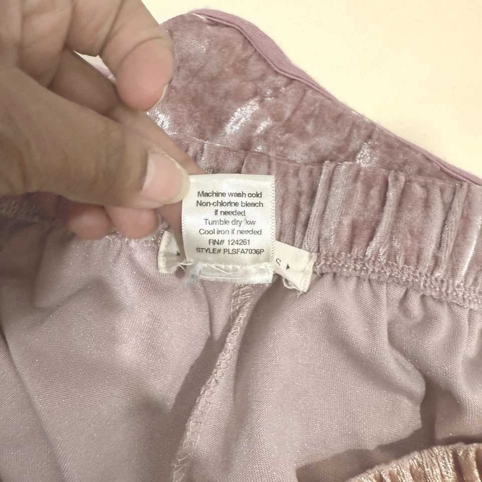 L.A. Hearts Women Velvet Shorts Size M champagne Color - Image 4 of 4