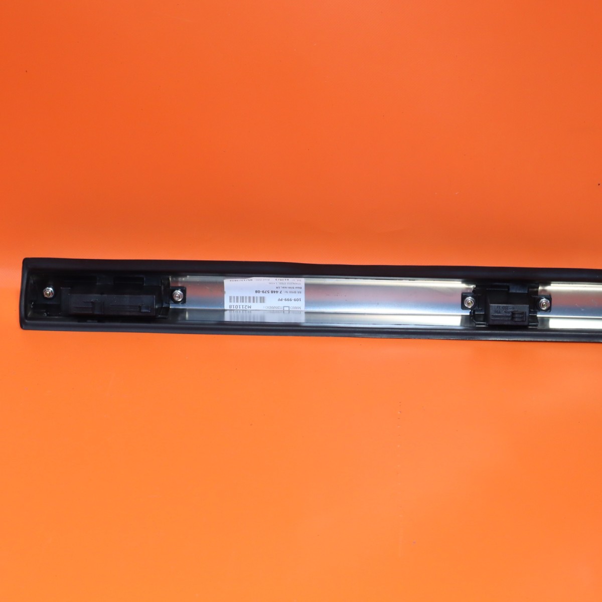 ROLLS ROYCE CULLINAN DOOR MOLDING LEFT REAR 2017-2021 2022 2023 51137448579 OEM