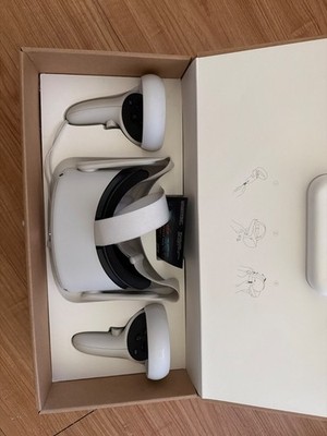Meta Oculus Quest 2 128GB Virtual Reality Headset - White (OCQ128B)