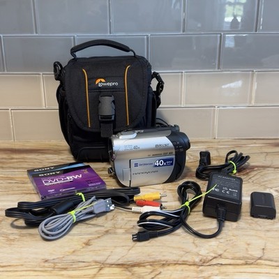 Vtg Y2k Sony Handycam DCR-DVD108 Night Shot Camcorder Charger Cables Bag Tested