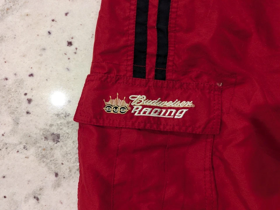 De colección Y2K Budweiser Racing Hombres L Rojo Bañador Malla Nascar Patinador Grunge Cerveza Foto 4 de 4
