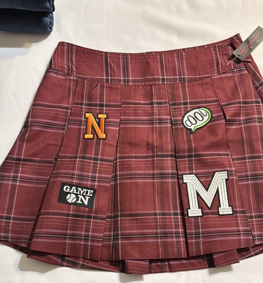 No Boundaries Women’s Pleated Plaid Skirt Patches Junior Size Small 3-5 NWOT