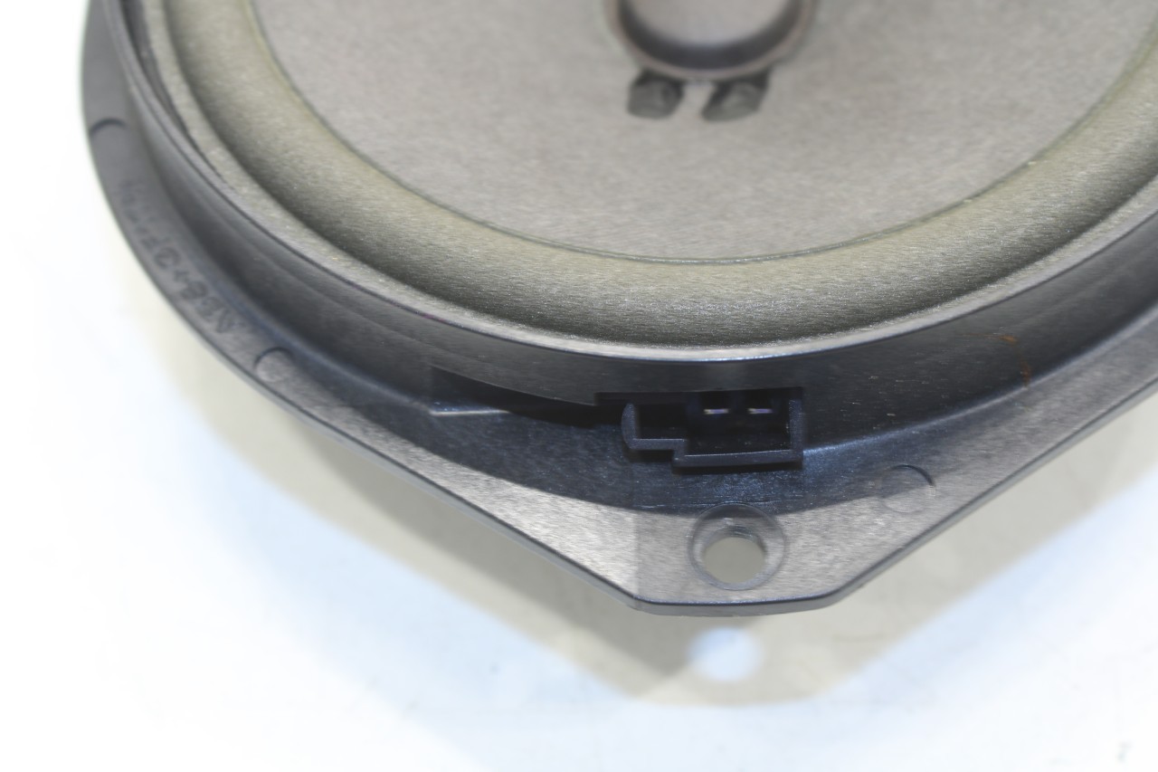 14-20 Maserati Ghibli Rear Left and Right Door Mid-Woofer Loudspeaker 675000292