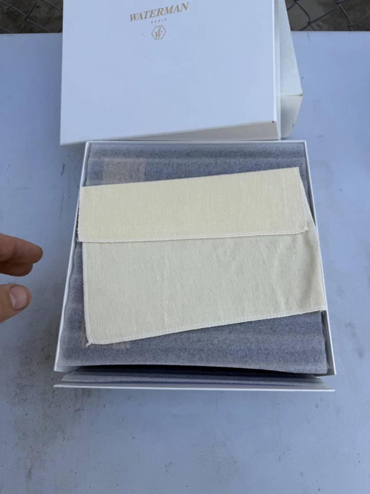 Caixa de presente Waterman vintage azul--prata vazia le -10-1/2 por 8-1/2 por 2 b2#3 - Imagem 3 de 4