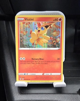Victini 020/203 Pokémon TCG SWSH Evolving Skies- Holo Rare- NM/M