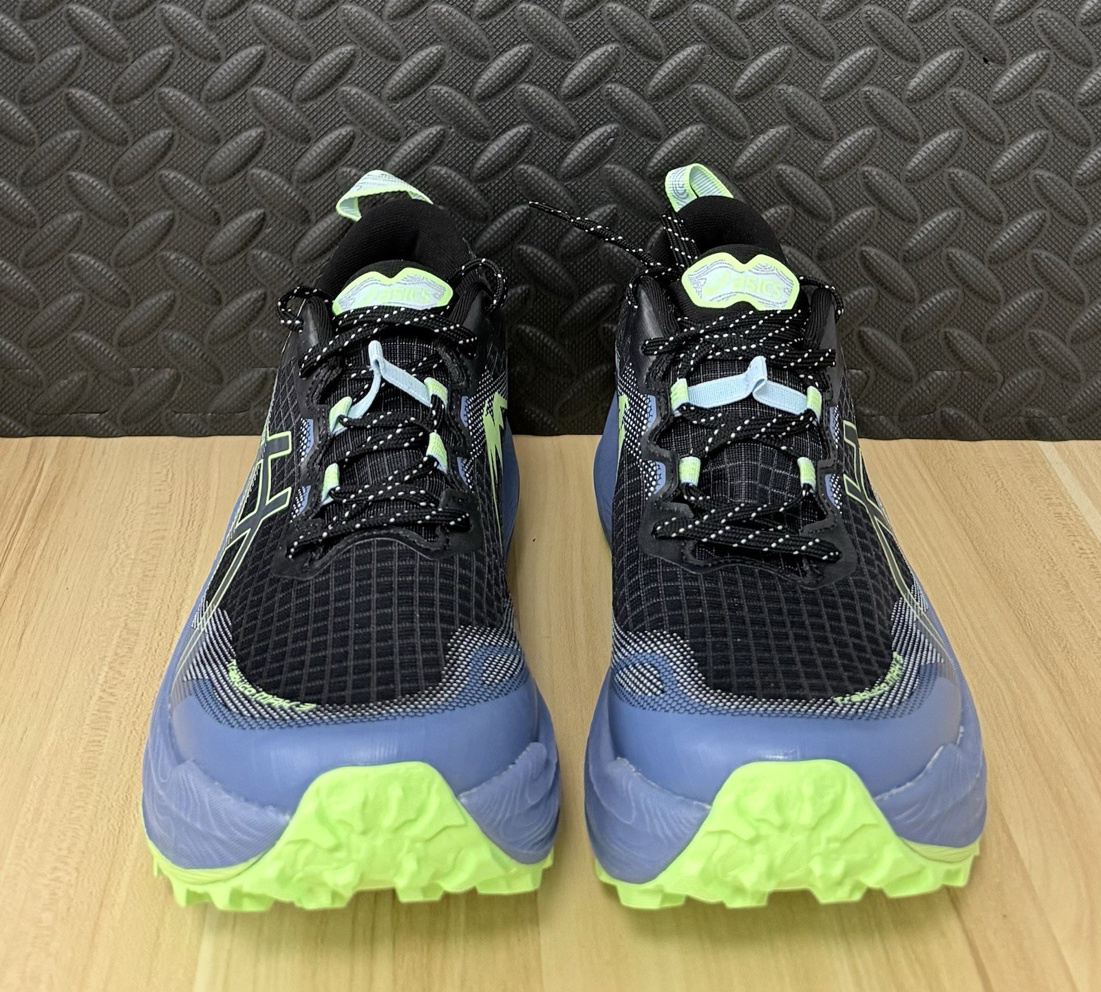 ASICS Trabuco Max 3 Black Illuminate Green Trail Running Shoes Mens Size 9 thumbnail 2