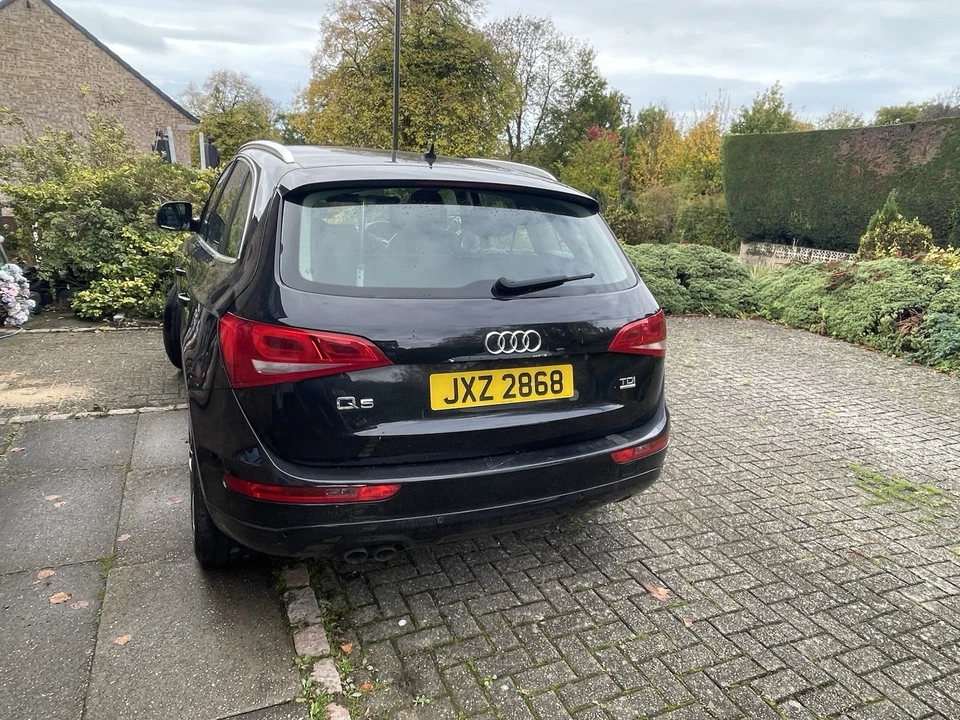 Audi Q5 2010 2 Litre Diesel 5 Door SPARES OR REPAIR - Image 2 of 4