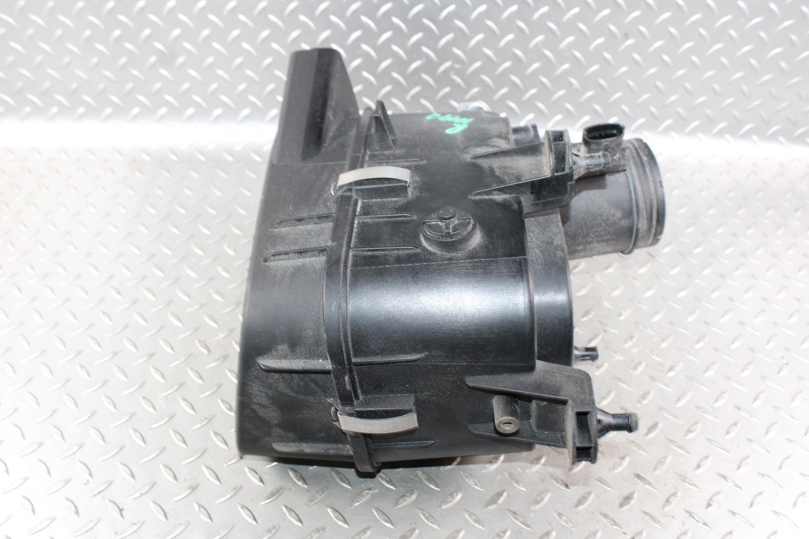 14-17 Ghibli 3.0L Motor Engine Passenger Right RH Intake Air Cleaner Filter Box