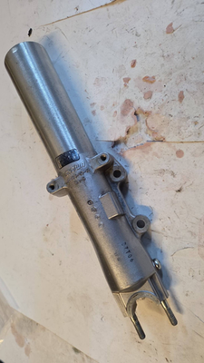 679 07 Harley-Davidson Electra Glide Right Front Fork Tube Leg