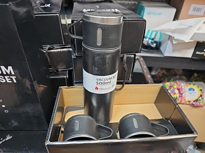 Vacuum Flask Gift Set 500 ML With 2 Extra Cups In A Ready To Go Gift Bag.