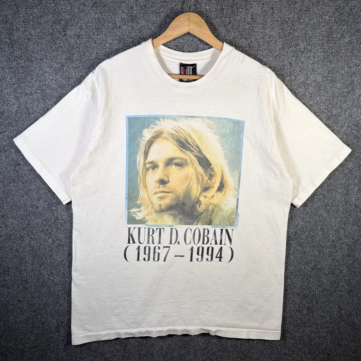 Preços baixos em Camiseta Kurt Cobain Vintage | eBay
