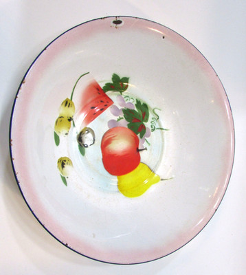 Three Peaches Brand 1950's China Import to Canada Fruit Enamelware Bowl 3x12 Pan