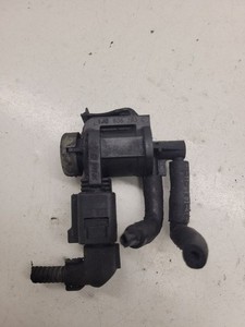 Volkswagen Golf IV 2002 Diesel 81kW Turbolader Druckwandler Magnetventil DRA9020