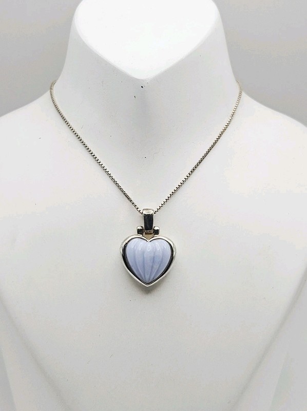 Michelle Albala Sterling Silver Fluted Lavender Jade Heart Pendant Necklace 16"