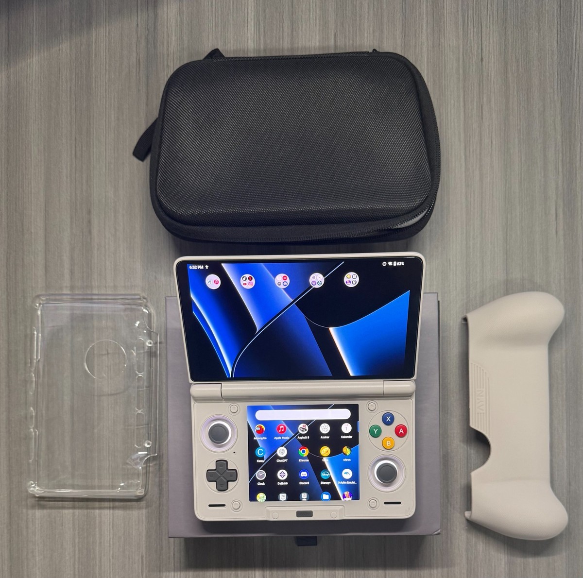 AYN Thor Max Rainbow 16GB RAM 1TB WITH ACCESSORIES **NEXT DAY