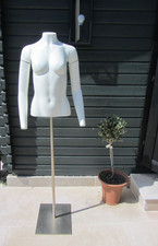 INVISIBLE GHOST MANNEQUIN - FEMALE - SIZE Small HALF BODY TORSO photography