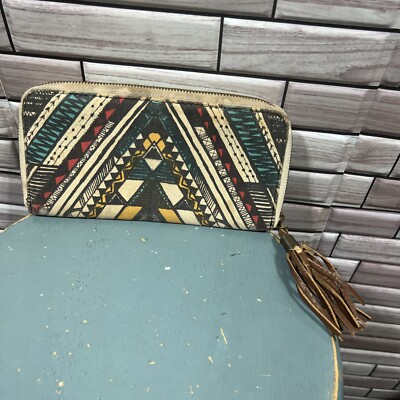 billabong wallet 1973 western aztec zip tassels hand held western