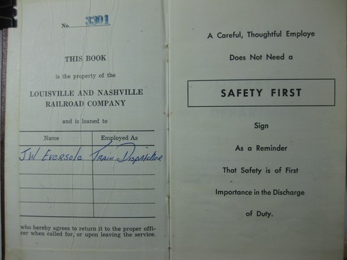 1966 L&N Railroad Employee Rules book 1963 Passenger Time Tables ticket envelope - Picture 2 of 8