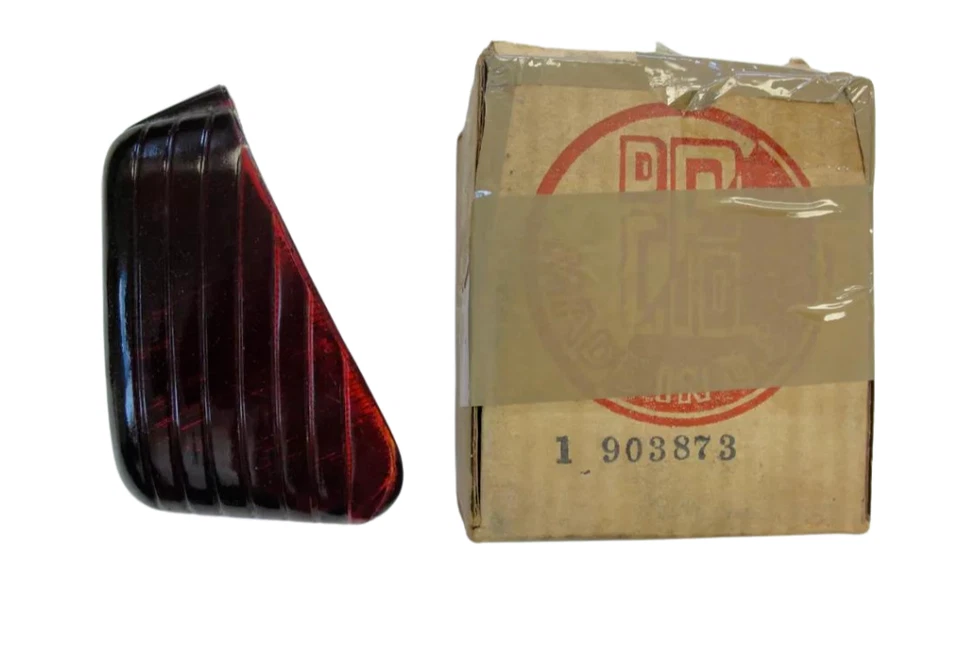 Dodge Deluxe Series D-19 1941 luz trasera derecha lámpara lente 903873 nuevo de lote original Foto 2 de 4