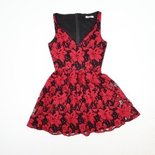 BB DAKOTA sz 2 Sleeveless Lined V Neck Red Black Fit Flare