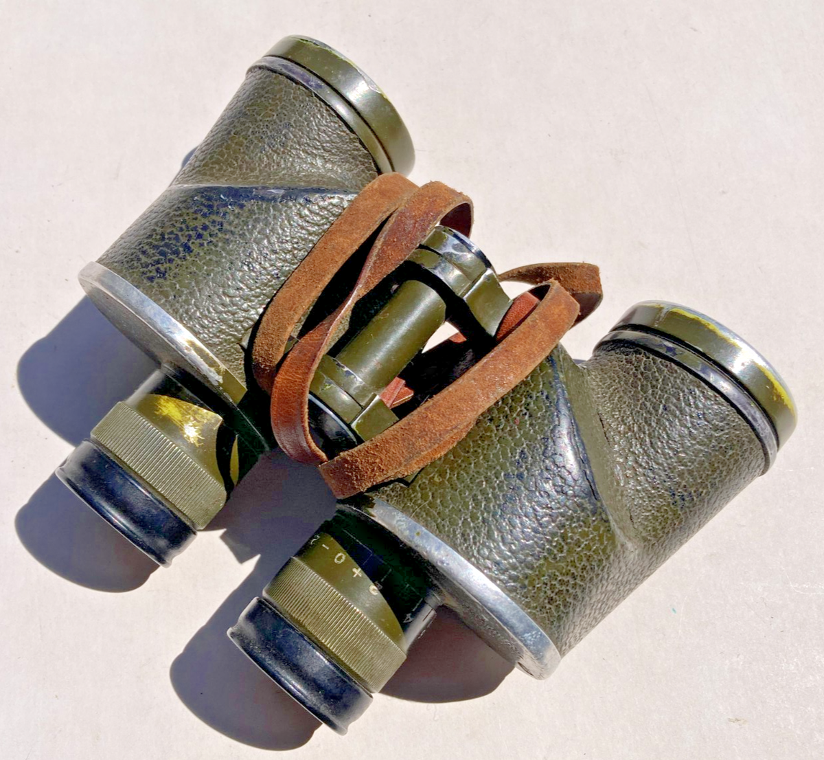 1942 WWII US Army Binoculars M9 6x30 Universal Camera Corp with