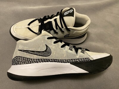 Nike Kyrie Flytrap 6 White Black W/ BLK Laces Sneakers DM1125-101 Mens Size 11.5