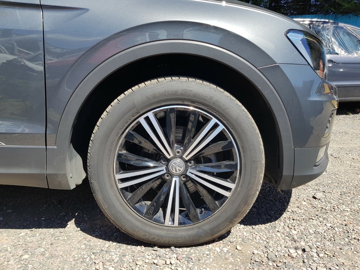 2018 VOLKSWAGEN TIGUAN SINGLE 18