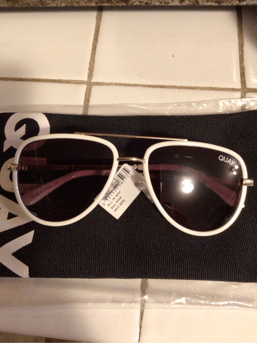 NEW! Rare Quay all in mini white aviators ALL IN MINI Small Pilot Sunglasses with Gradient Lenses – QUAY main image 4