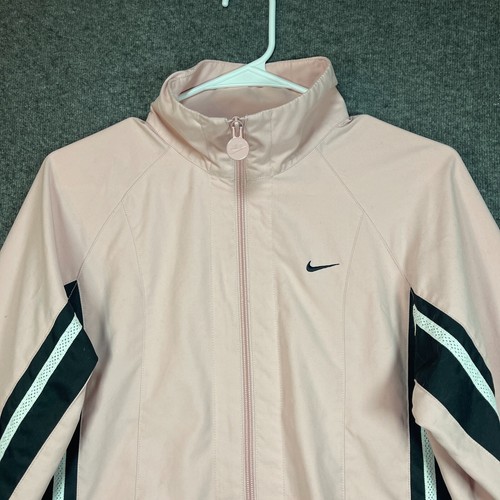 Chaqueta NIKE para mujer mediana rosa con cremallera completa rompevientos con cremallera bolsillo Swoosh para damas. - Imagen 2 de 13