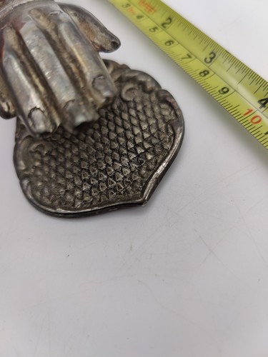 ANTIQUE ART NOUVEAU VICTORIAN LADY RING HAND DESK ART PAPER BILL CLIP HOLDER - Picture 9 of 10