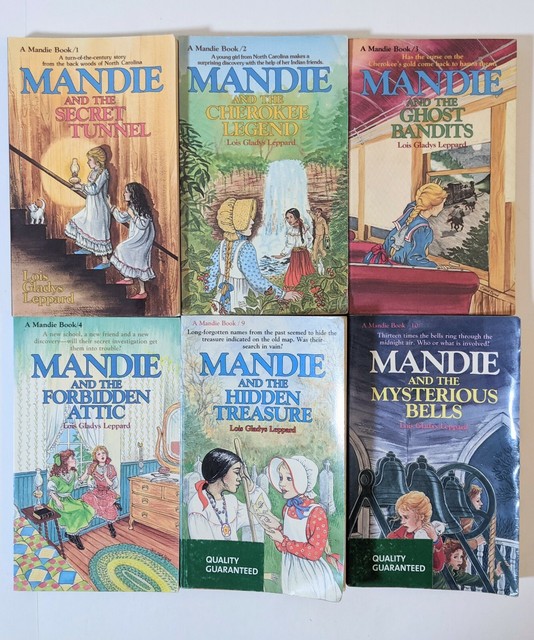 LOT OF 3 MANDIE PB BOOKS LOIS GLADYS LEPPARD TRUNK'S MIDNIGHTABANDONED