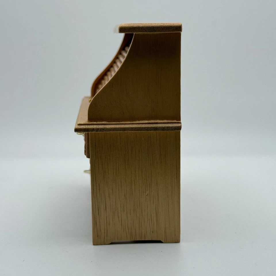 Escritorio enrollable miniatura vintage para casa de muñecas acabado nogal escala 1:12 Foto 4 de 4