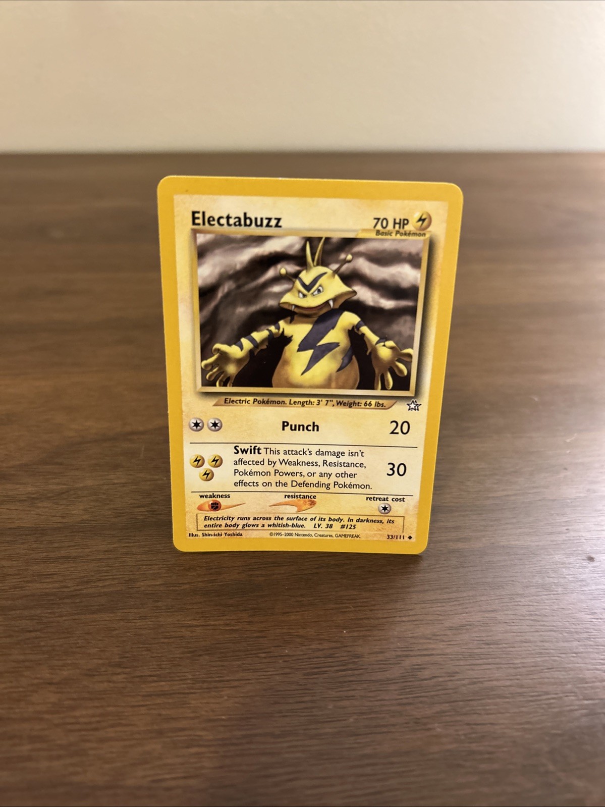 Pokémon TCG Electabuzz 33/111 1st Edition Neo Genesis Regular Card NM