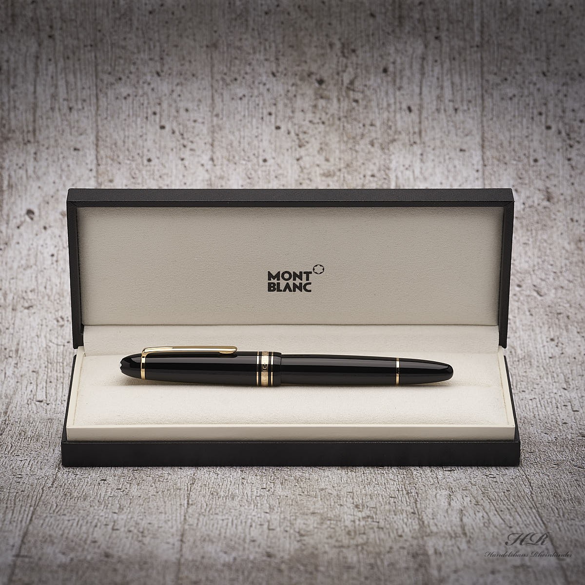 Montblanc Meisterstück Black Resin Gold LeGrand No 146 Fountain