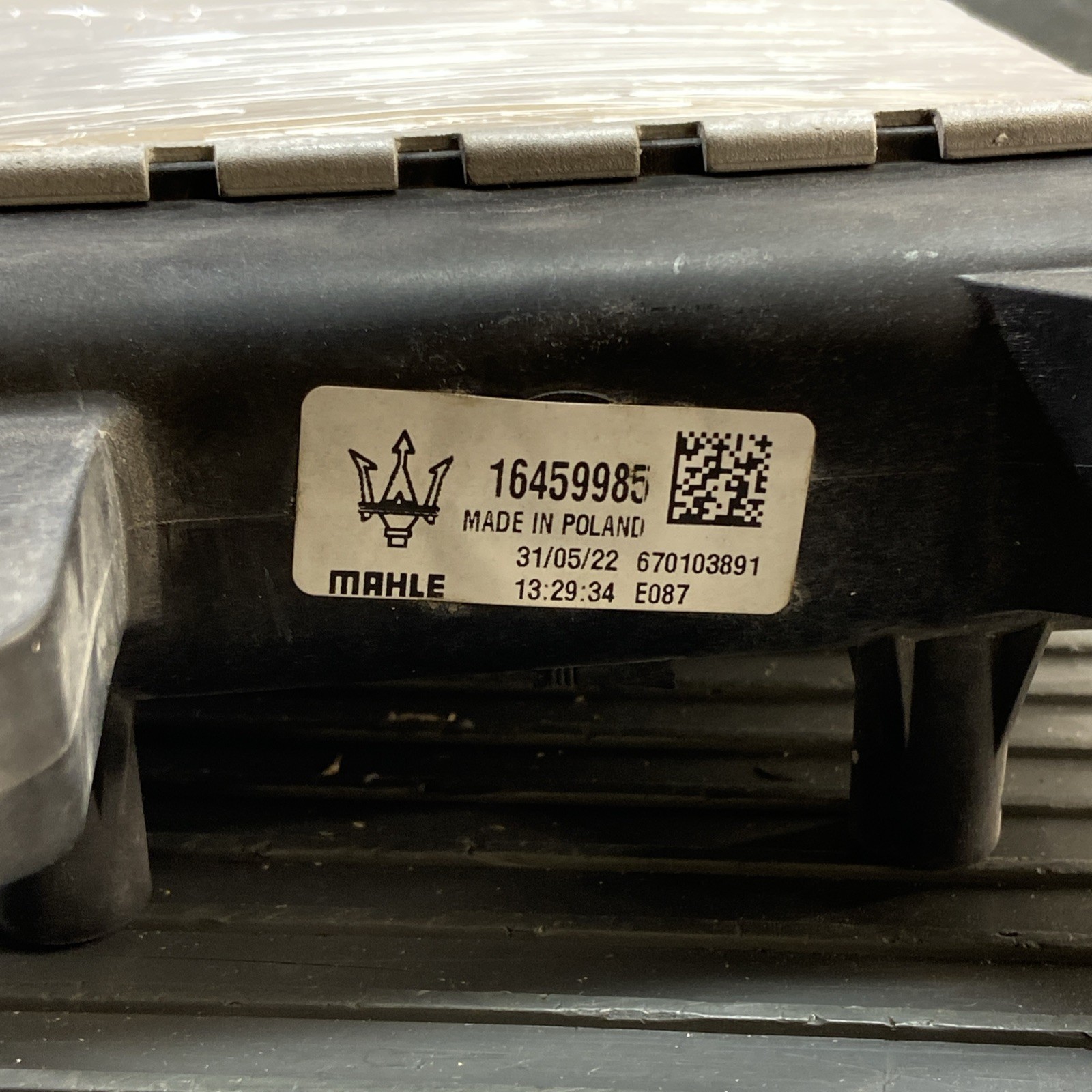 2018-2023 Maserati Levante 3.0L Auxiliary Water Coolant Radiator 670103891 OEM