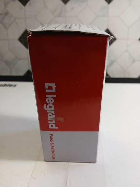 Toma de CA Legrand Pass & Seymour con puertos USB negra envío rápido