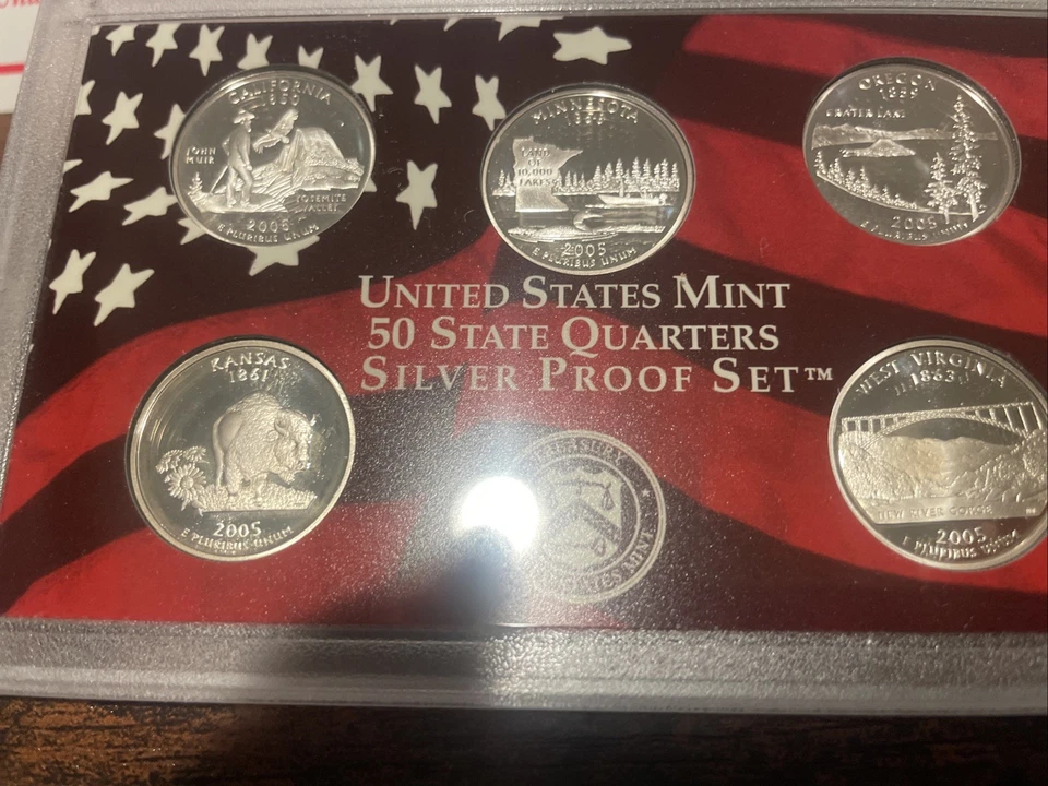 2005 U.S. Mint 50 State Quarters Silver Proof Set - CA, MN, OR, KS, & WV Red Set - Image 2 of 4