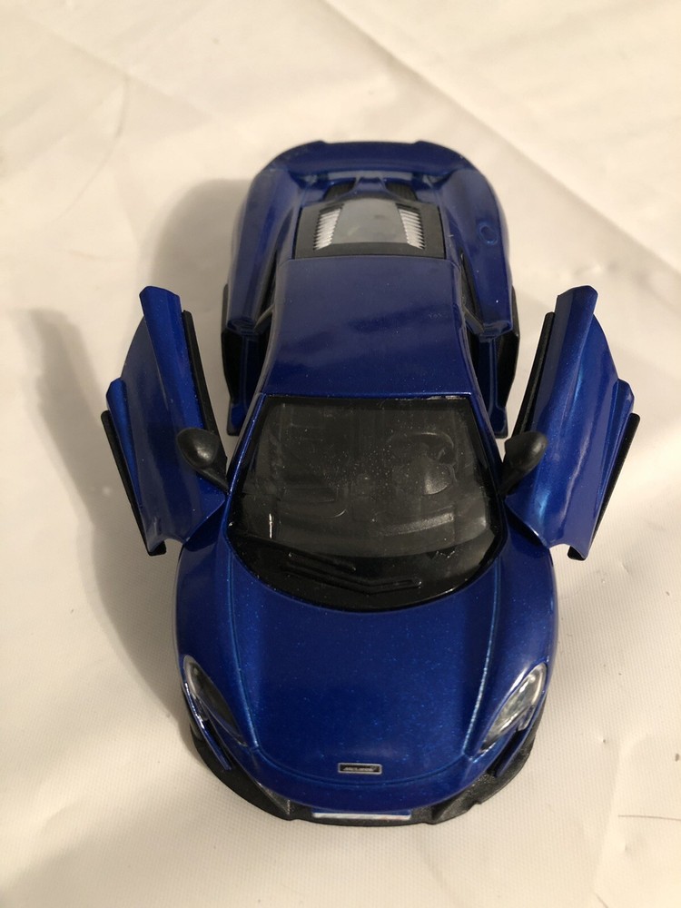 McLaren Toy Model 1:36 Display 675LT Blue Pull Back Car Metal Kinsmart KT5392.