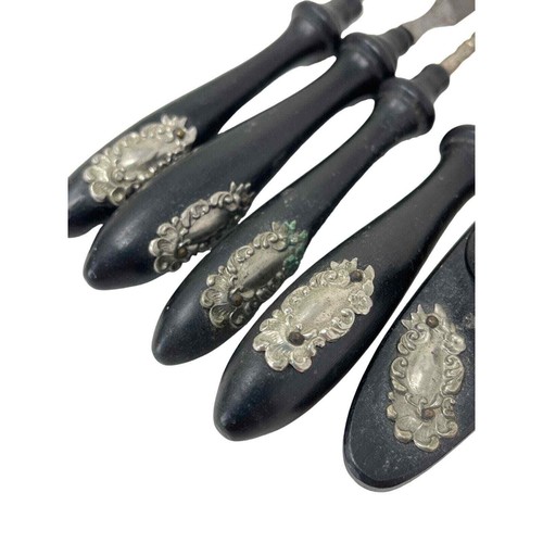 Victorian Vanity 6 piezas Juego de herramientas para uñas decoradas con cuerno gancho con botones de madera - Imagen 4 de 12