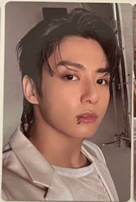JUNGKOOK BTS GOLDEN JPFC UNIVERSAL MUSIC OFFICIAL PHOTO CARD JUNG