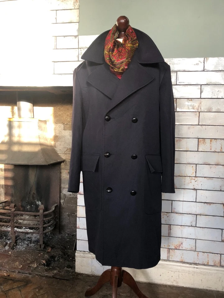 Vintage "London Fog" Mens Size 40R Navy Blue Coat, Wool Lined Immaculate - Image 3 of 4
