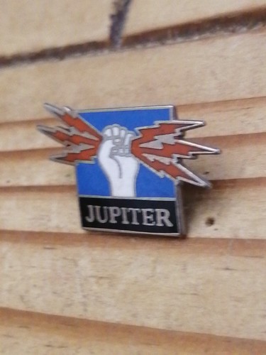 Pin's Pins Pin LAPEL Société Fabriquant ENGRAIS "JUPITER" - Foto 3 di 4