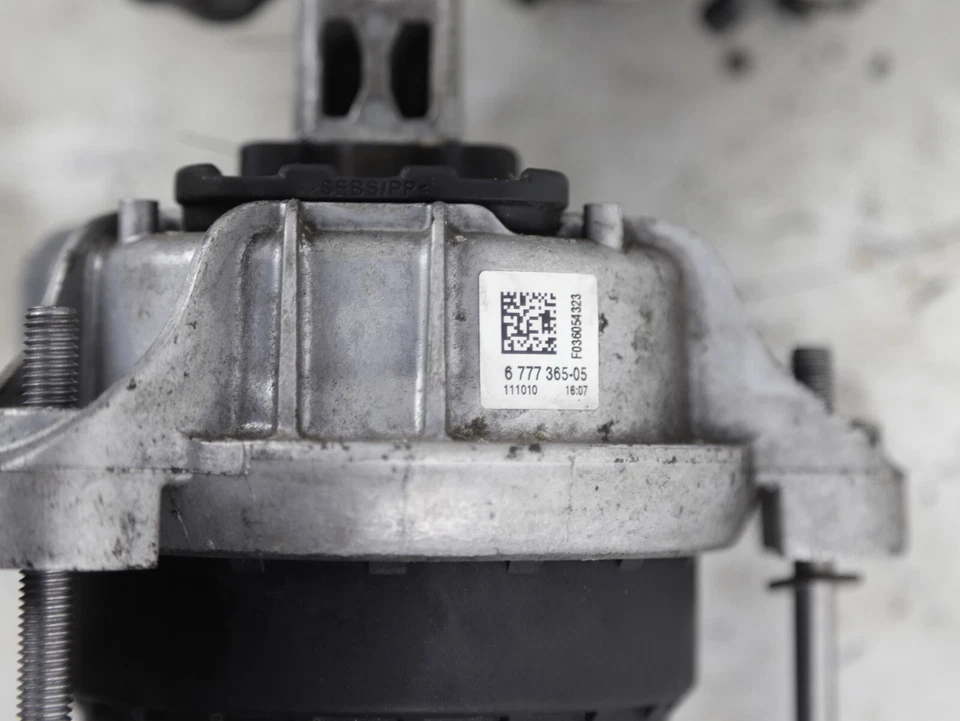  11-17 BMW F01 F07 F10 F13 535I 640I 740I MONTAJE MOTOR PASAJERO DERECHO OEM Foto 4 de 4