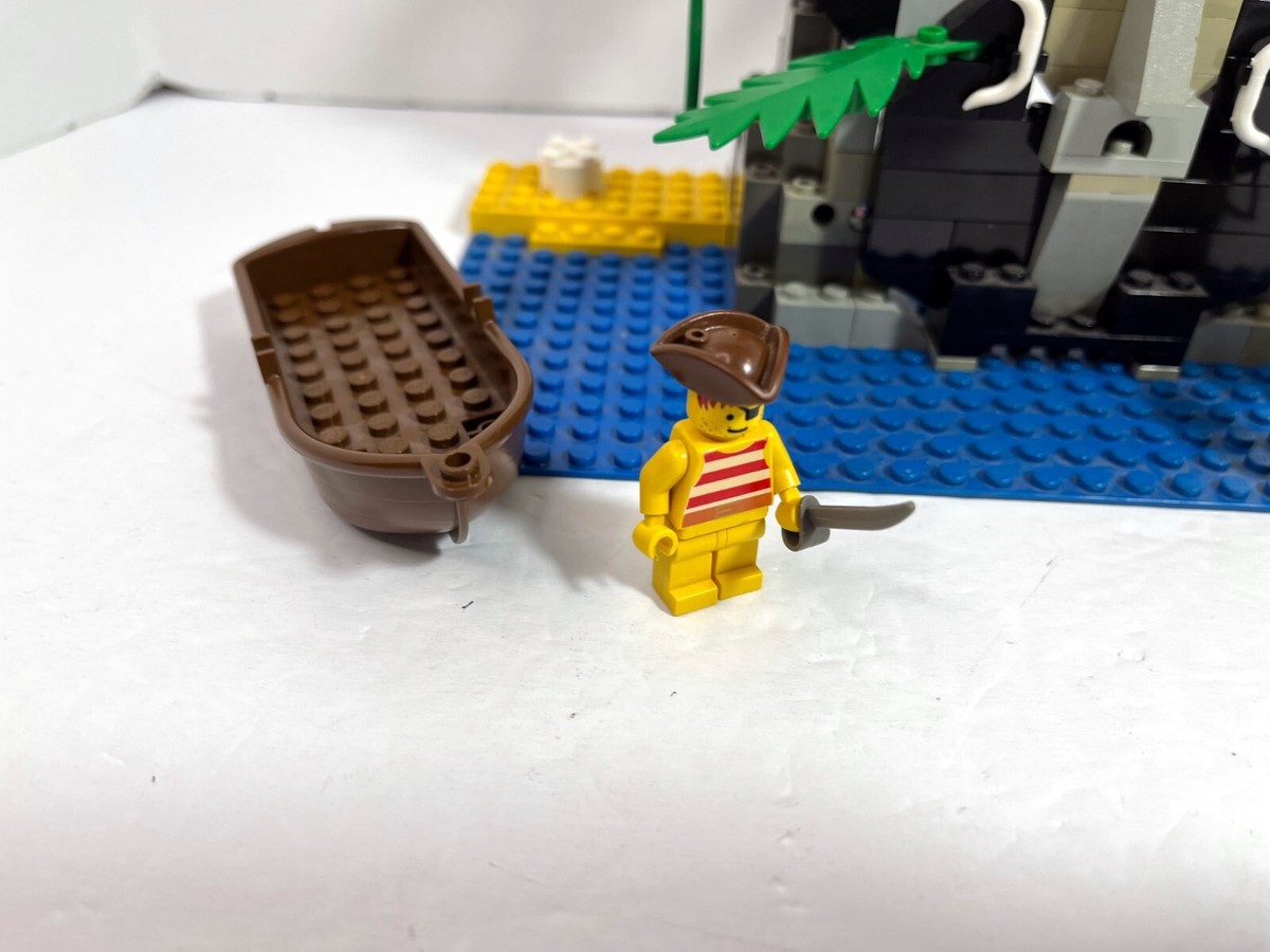 LEGO Pirates I: Islanders: Forbidden Cove 6264 (1994) Very rare